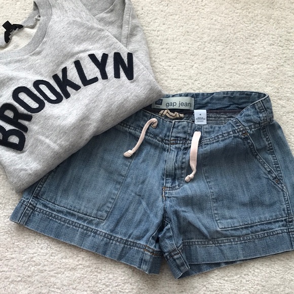 GAP Pants - Gap Jean shorts. Sz 4. EUC
